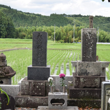 お彼岸の時期到来「墓参り代行」の素朴な疑問を解消！
