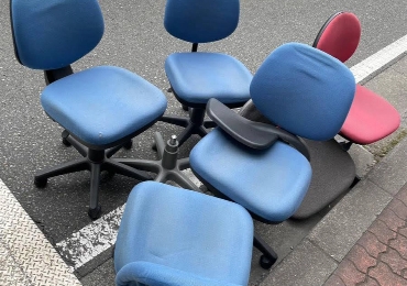 学習塾やオフィスからの大量の椅子回収にも対応