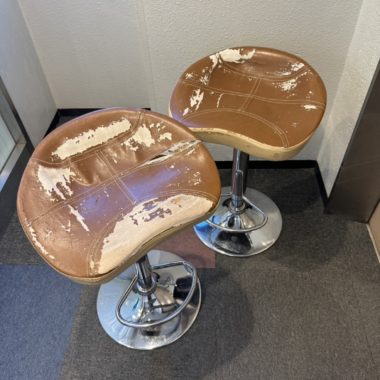 東京都　英会話教室　椅子回収